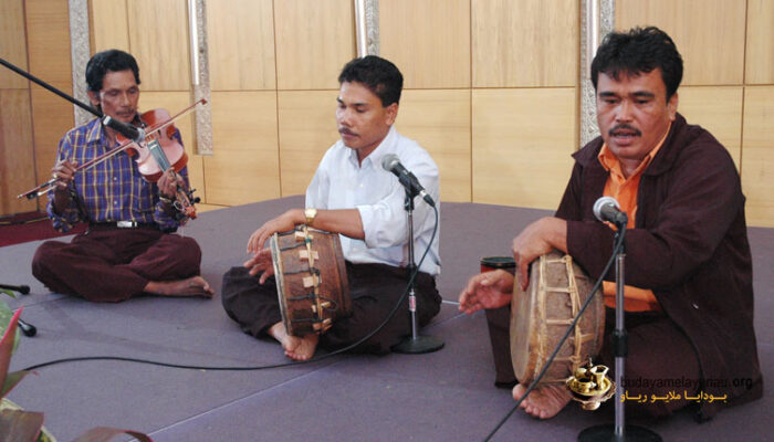 Sastra dan Sastra Melayu Riau